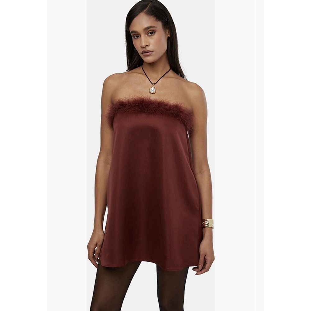 we wore what faux‎ fur strapless satin dress Size 6 - Picture 2 of 9